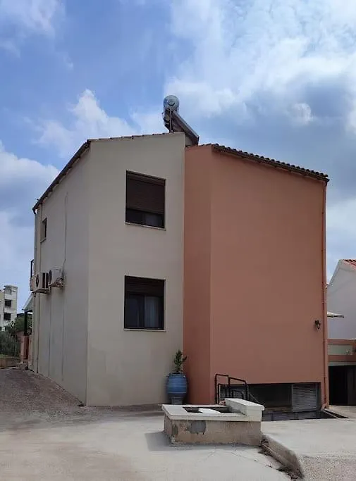 Chara'S Spacious And Bright Maisonette Argoulidhes Villa